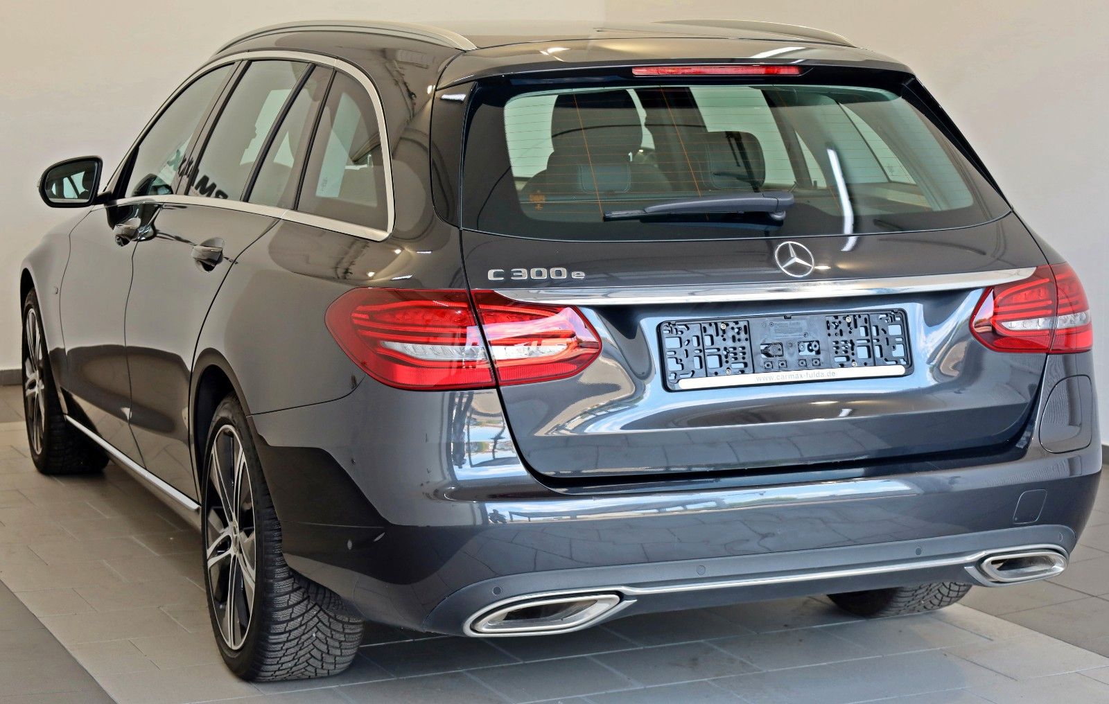 Fahrzeugabbildung Mercedes-Benz C 300e T Avantgarde Leder,Navi,LED,Kamera,SH,PDC