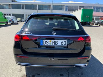 Mercedes E 220 - 5