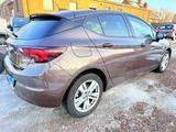 Opel Astra K Lim. 5-trg. Active 1.4 TOURBO - Opel Astra mit Benzin-Antrieb: Limousine, 1.4
