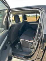 Toyota Hilux Double Cab 2,4L - Toyota Hilux: Privatanbieter