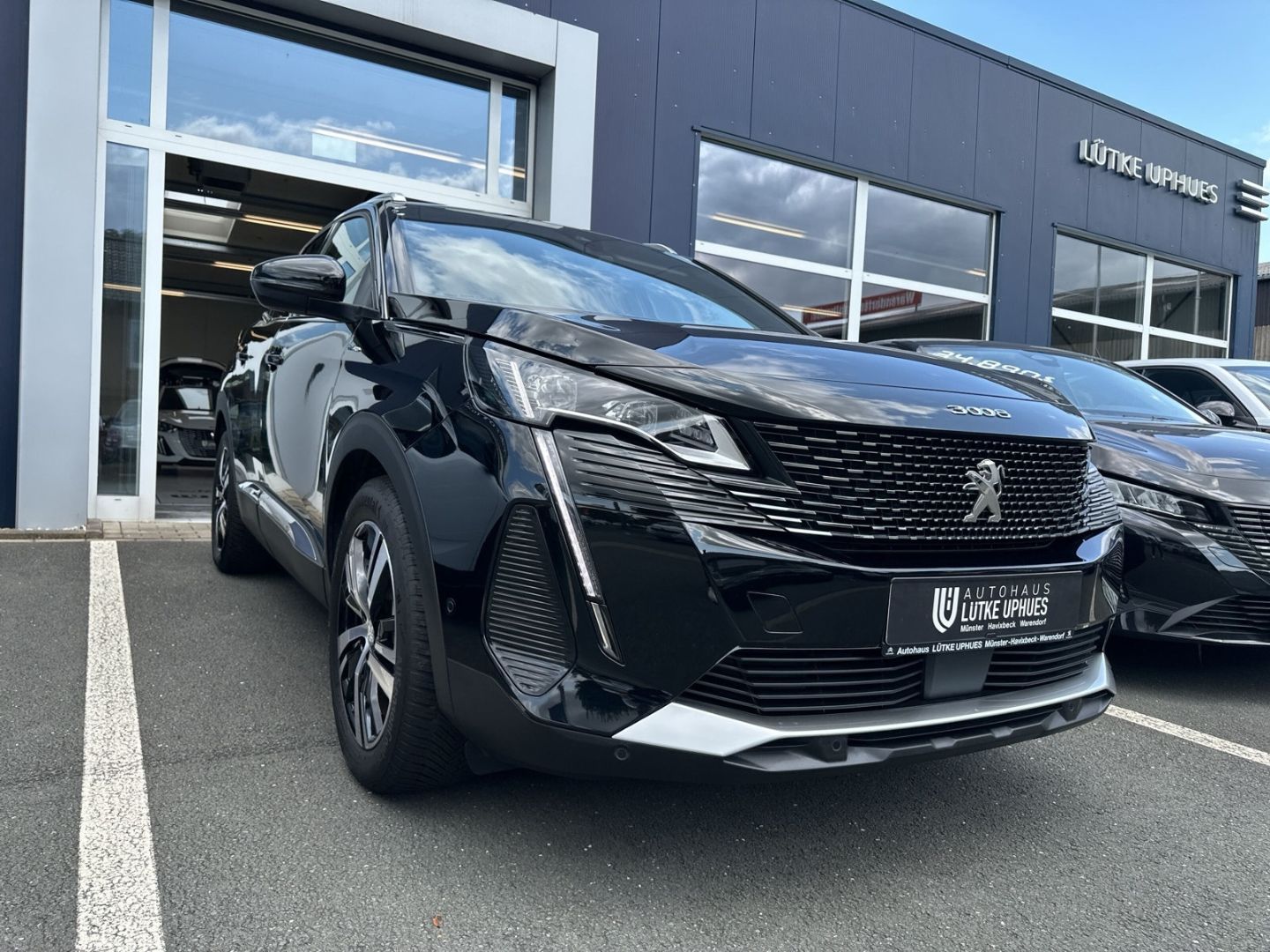 Fahrzeugabbildung Peugeot 3008 GT Plug-In Hybrid 225 e-EAT8 AHK-abn.Navi