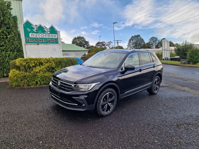 Volkswagen Tiguan 2,0 TDI  Move 4Motion Pano