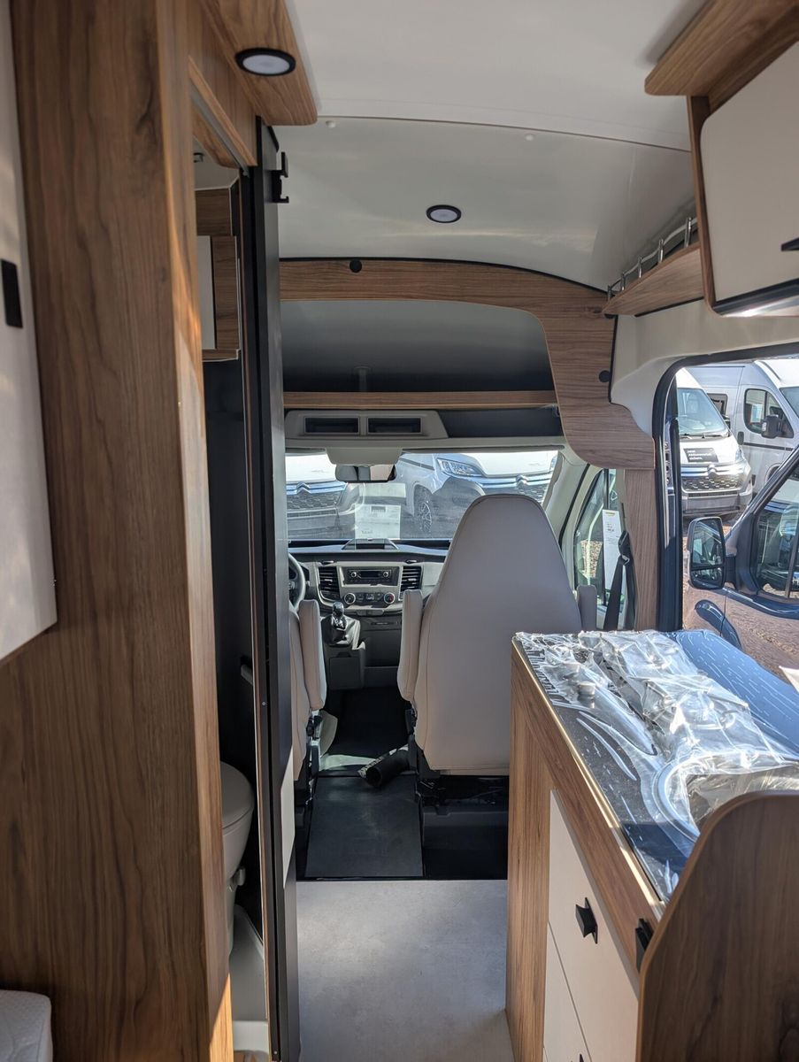 Fahrzeugabbildung Karmann Dexter 4x4 DE 570 AW Allrad 4x4, Rückfahrkamera