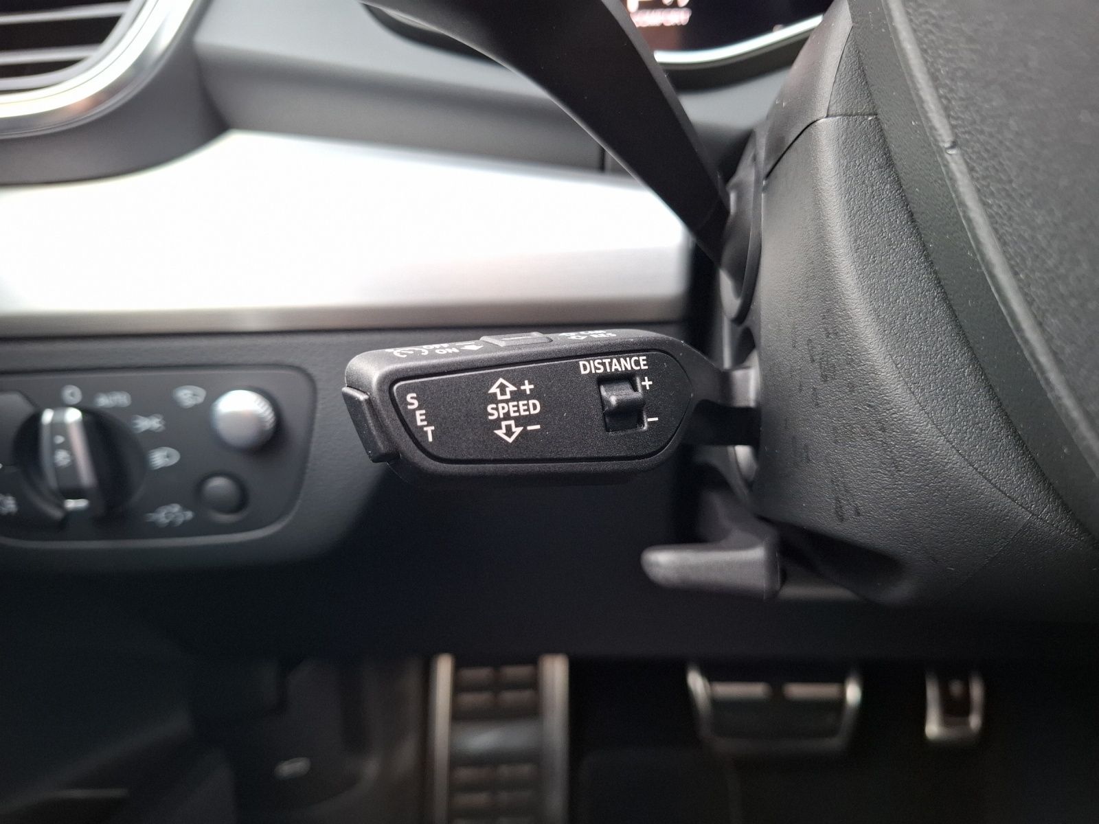 Fahrzeugabbildung Audi Q5 40 TDI quattro S-line S-tronic STH Matrix AHK