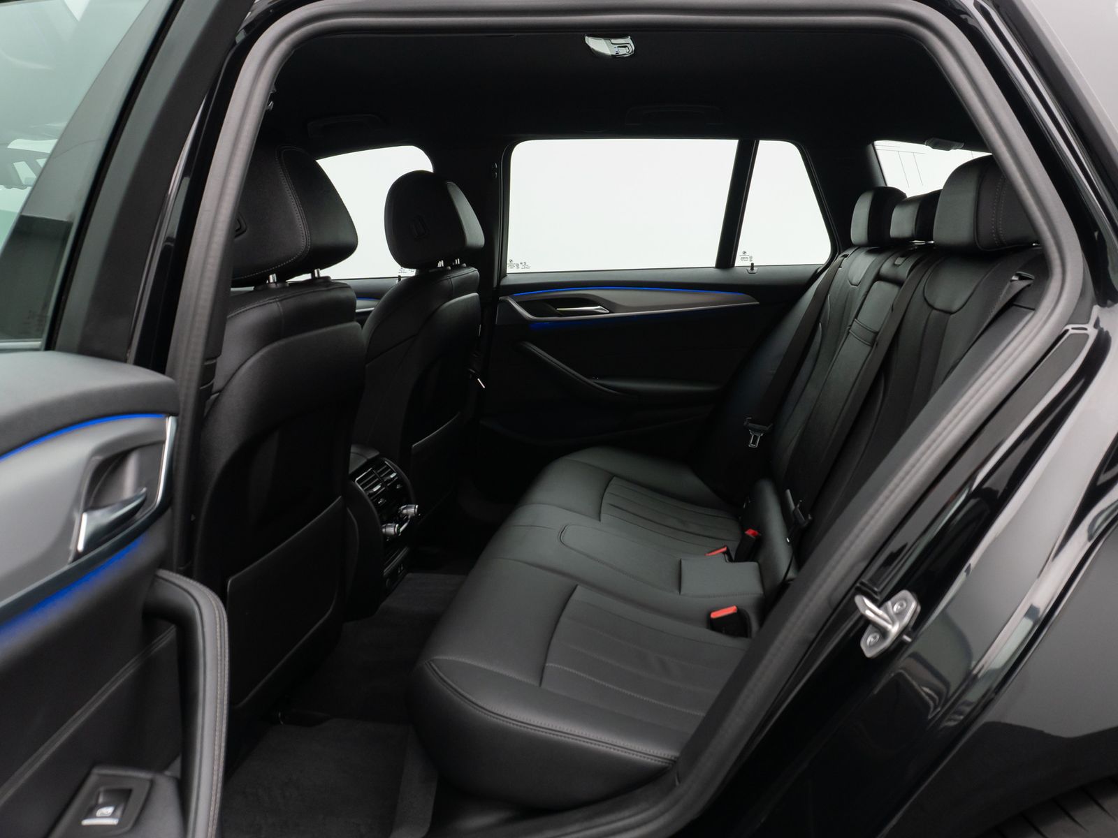 Fahrzeugabbildung BMW 530d  M Sport Kamera Laser HUD DAB HiFi Komfort