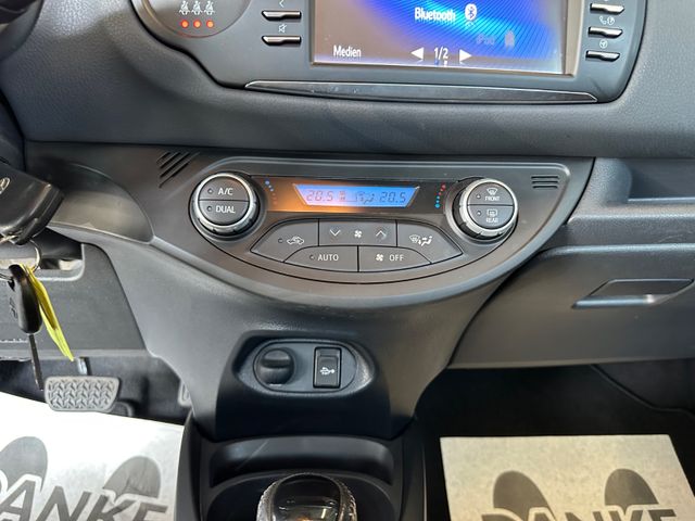 Toyota Yaris  Hybrid Team D