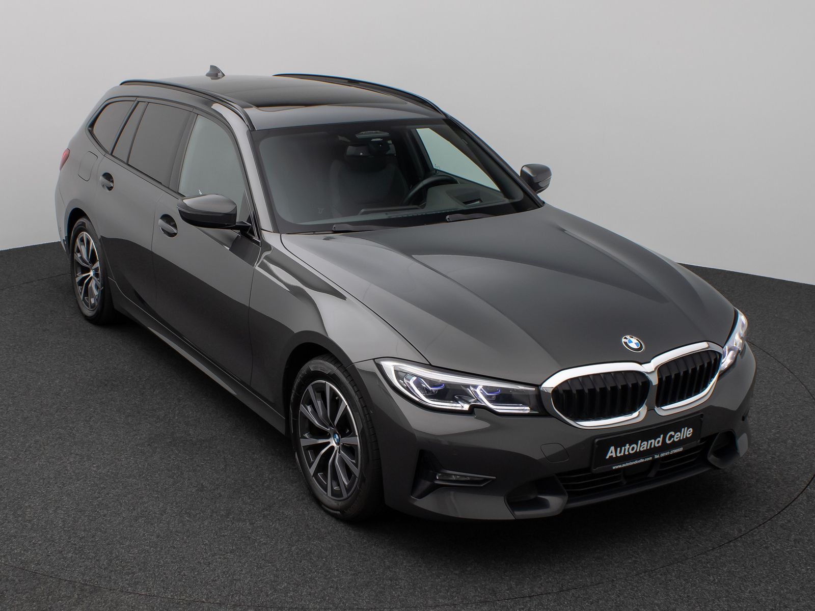 Fahrzeugabbildung BMW 320d xD Sport Line Panorama Laser Kamera HUD DAB