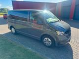 Volkswagen T6 Multivan 2,0TDI Automatik Family 6Sitze AHK - gebrauchte Volkswagen T6 Multivan aus dem Jahr 2021