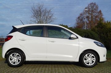 Hyundai i10 1.0 AUT.-NAVI-KLIMA-KAMERA-PDC-TEMPOMAT-