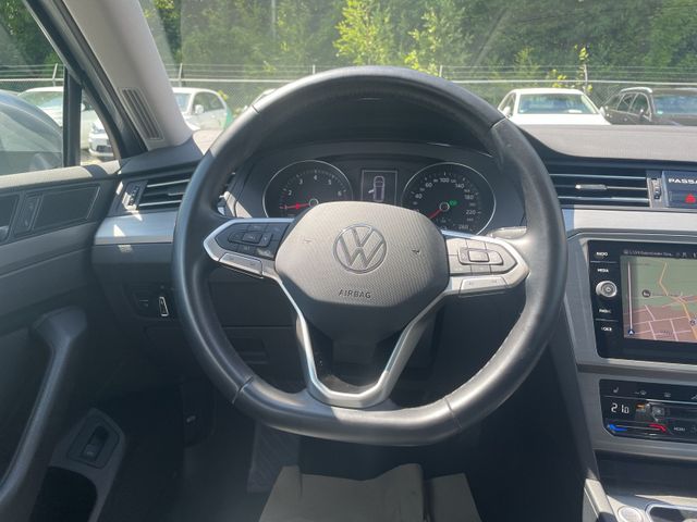 Passat Variant Conceptline TSi DSG Navi Standh.
