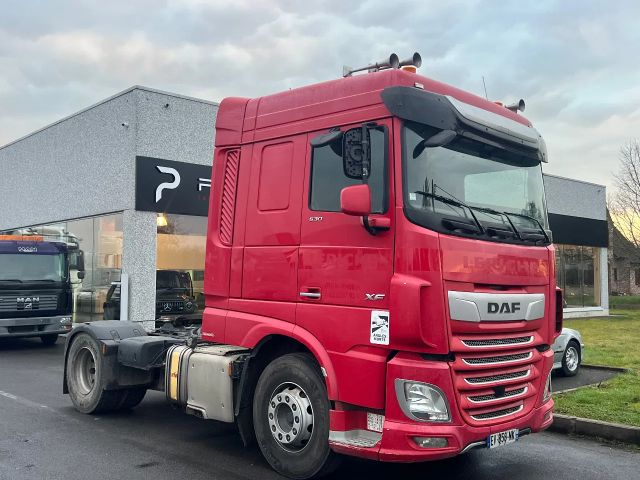 DAF XF 530 530+PTO*** Fridge+2XBeds 2 x pieces