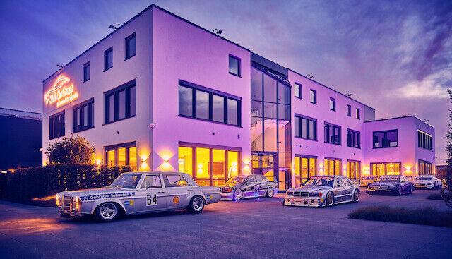 showroom-image-bottom