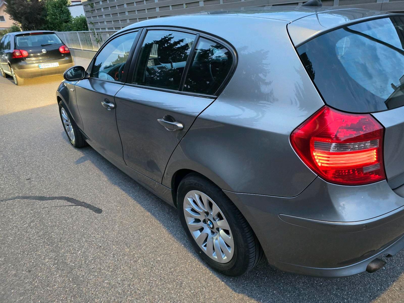 BMW 116 2009 — engine 143 HP (105kW)