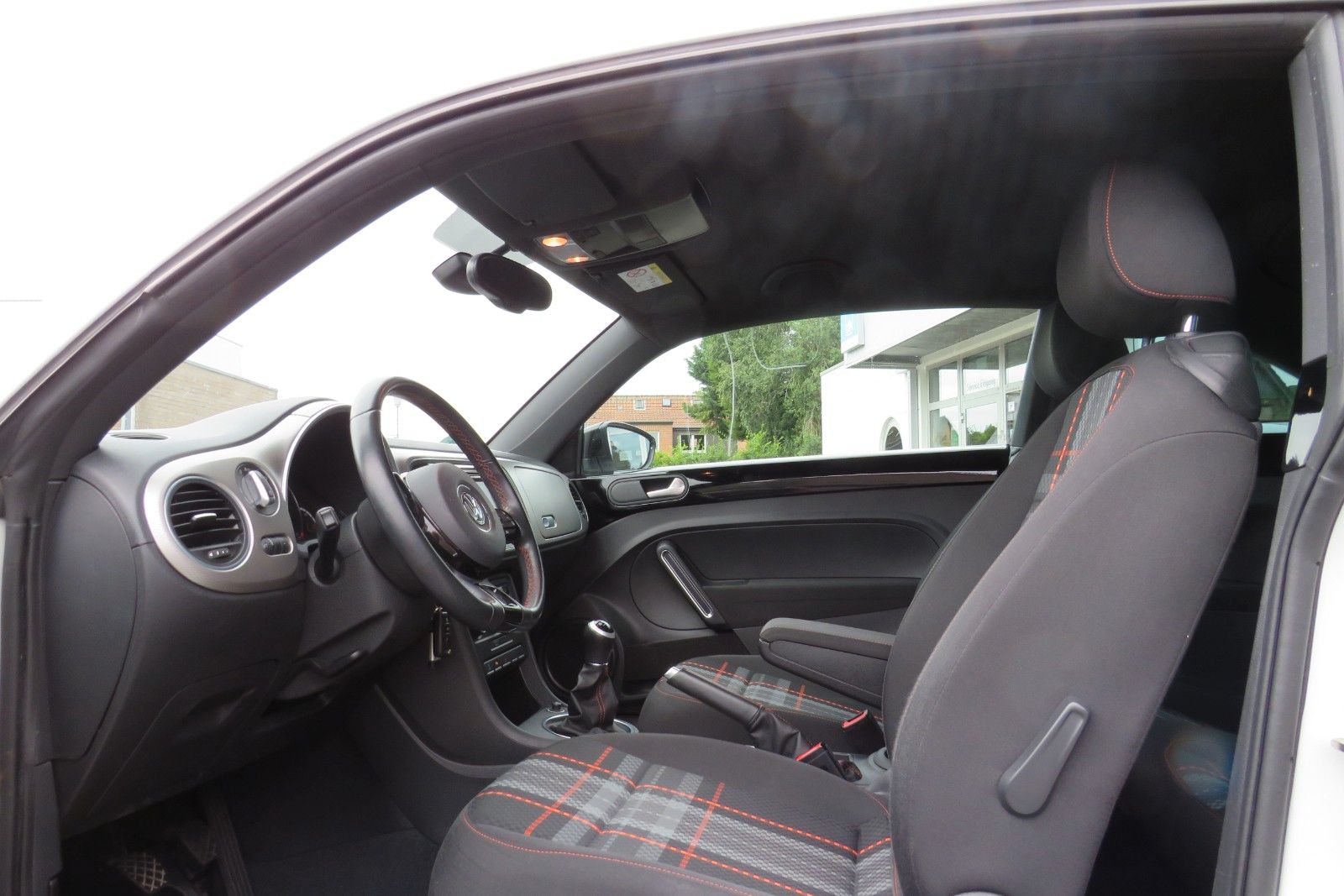 Fahrzeugabbildung Volkswagen Beetle Lim. Club XENON NAVI APP-CONNECT PDC 18`