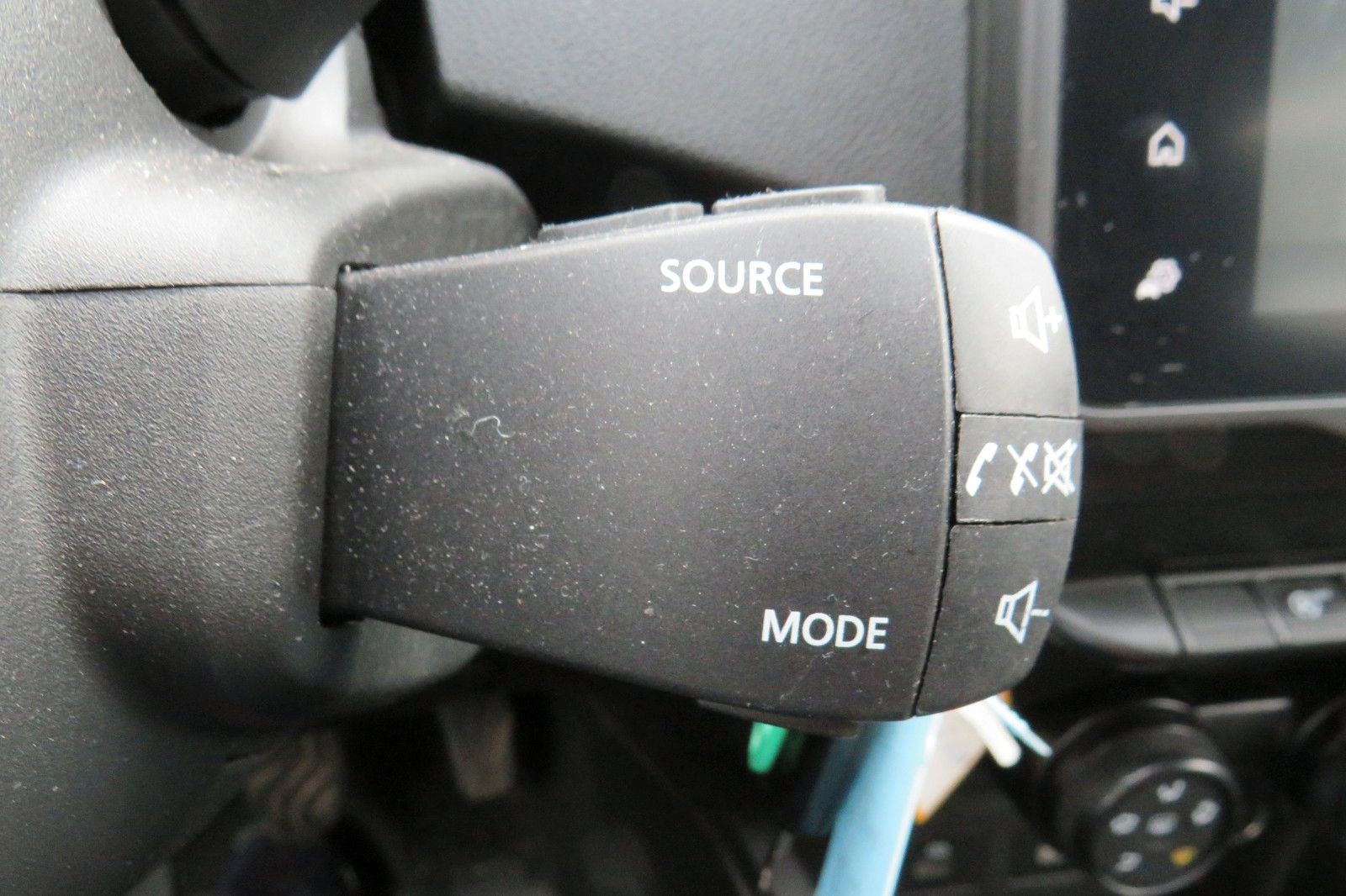 Fahrzeugabbildung Dacia Duster II Expression DIESEL NAVI ALU LED 1.HAND