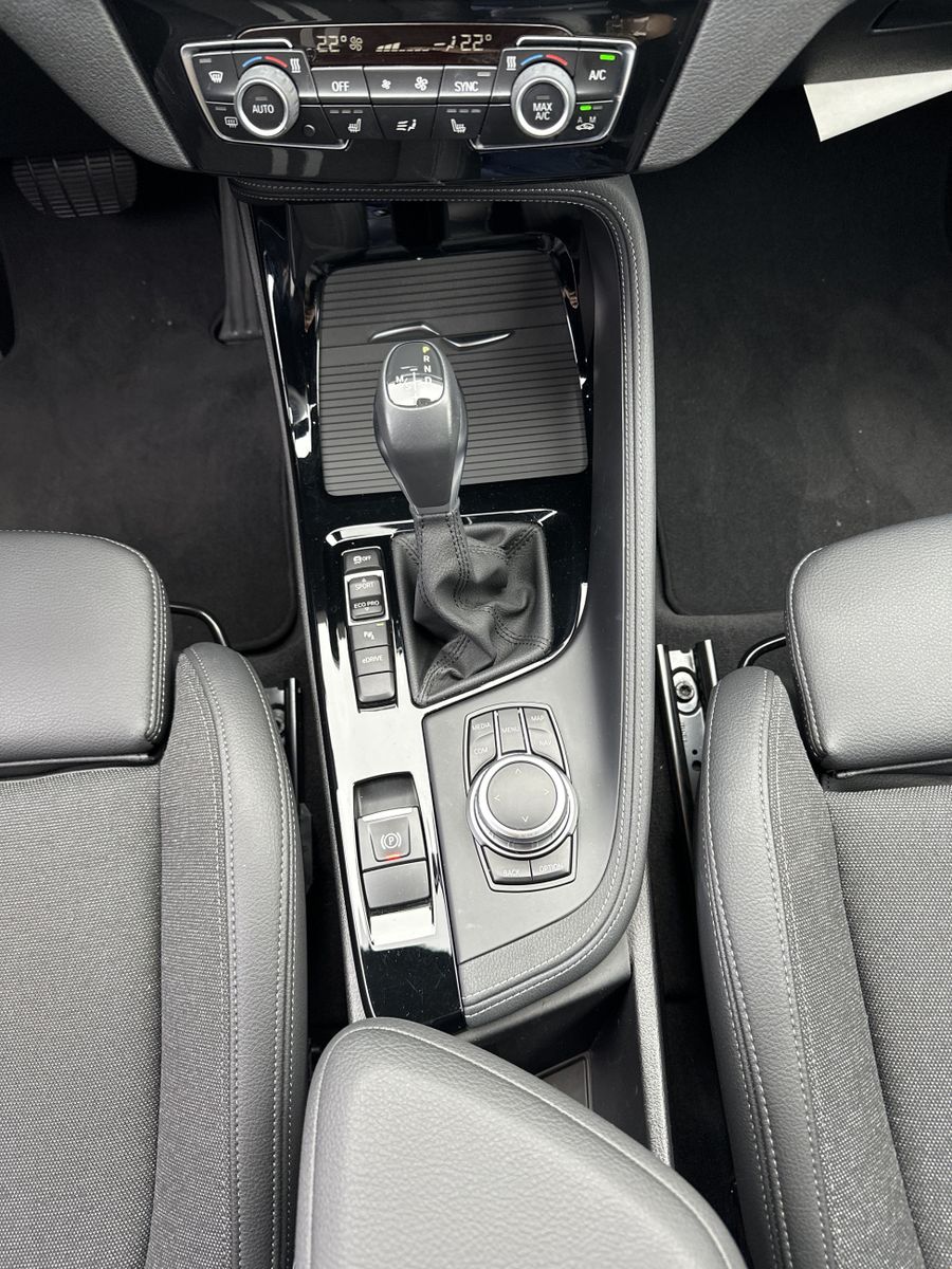 Fahrzeugabbildung BMW X1 xDrive25e M-Sport NAV+LED+HIFI+KAM+KEYLESS-GO