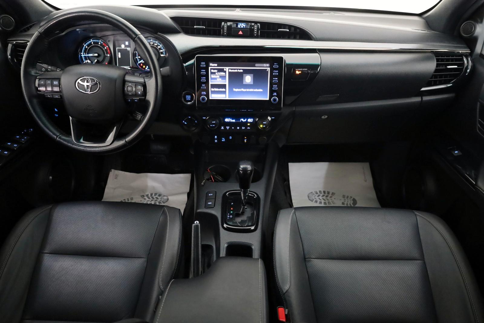 Toyota Hilux 2.8 D-4D Invincible, CarPlay, HardTop, AHK