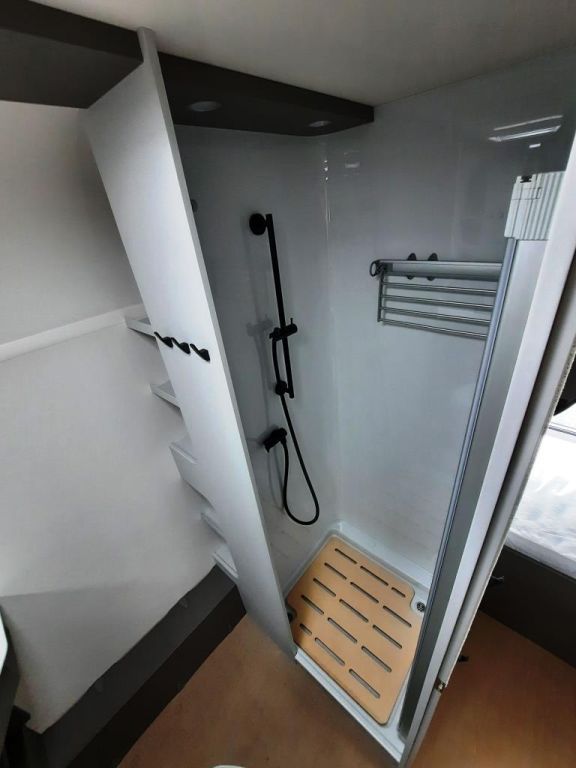 Fahrzeugabbildung Bürstner B66 560 TK Verfüg./Sparen Sie 4.630,- €