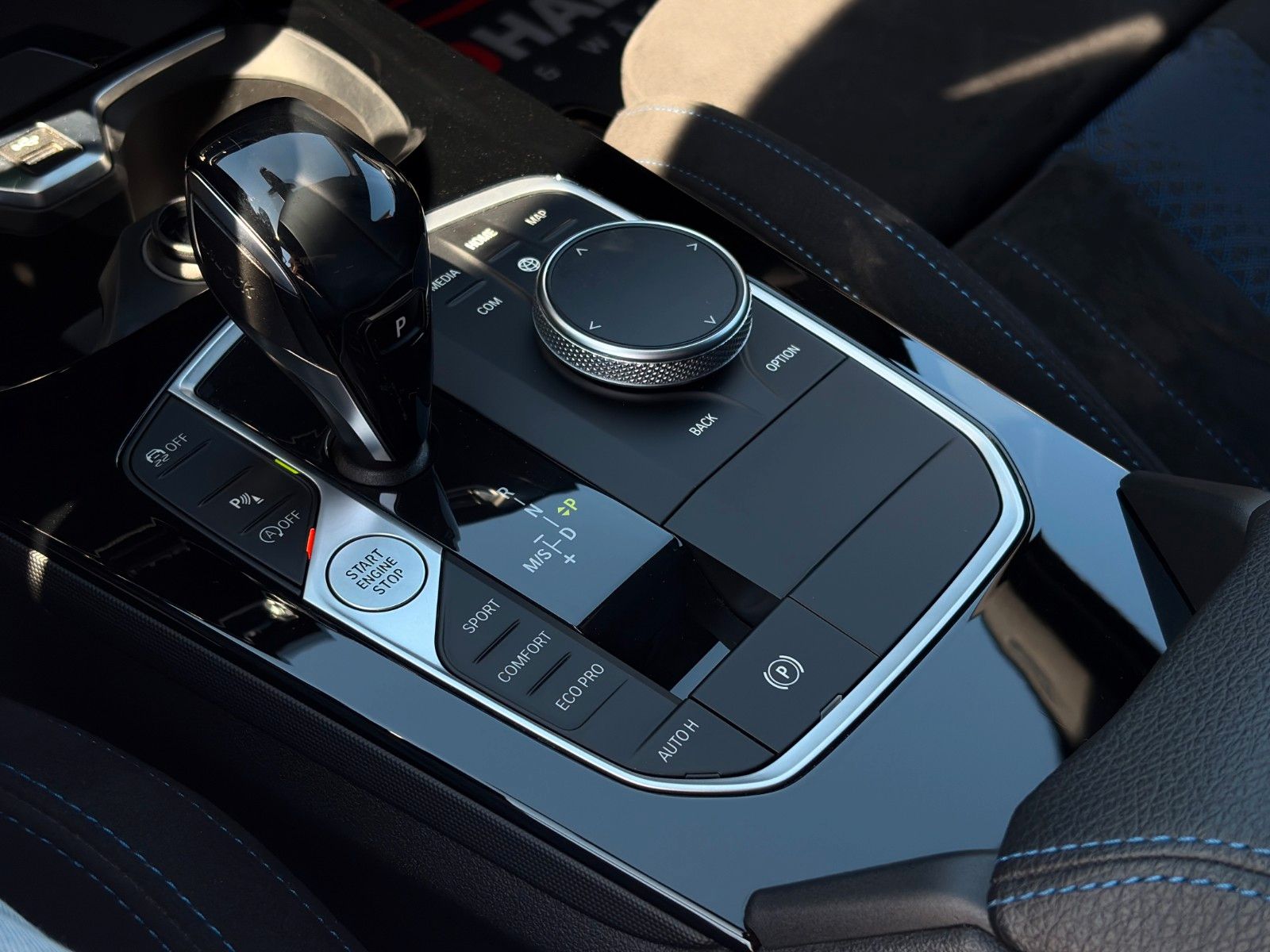 Fahrzeugabbildung BMW M135i xDrive Shadow Alcantara KZG CAM HiFi HuD