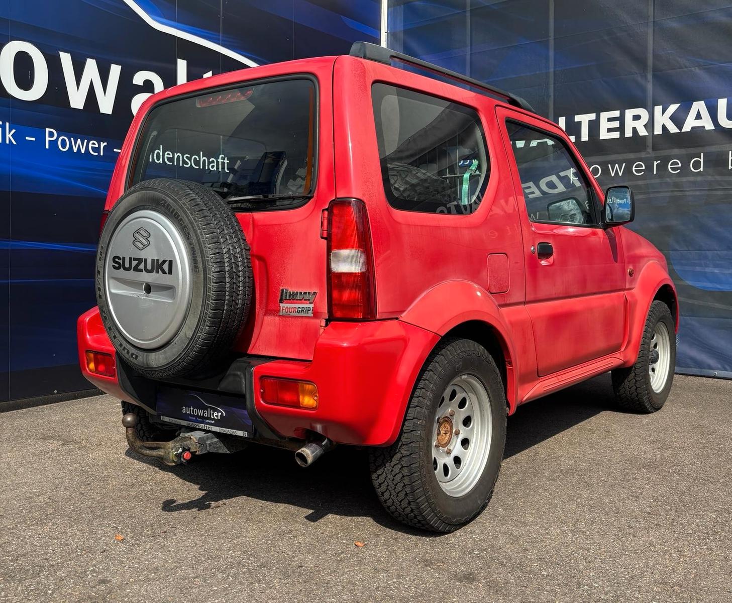 Suzuki Jimny 2004 — engine 1.328 cm³, 86 HP (63kW)