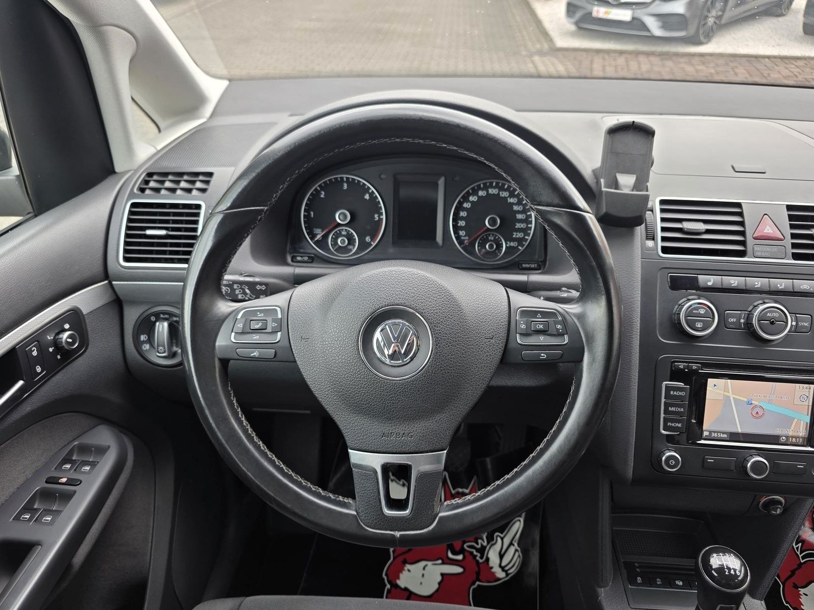 Fahrzeugabbildung Volkswagen Touran 1.6 TDI Life /Navi/Klimaauto/Park-As/Shz