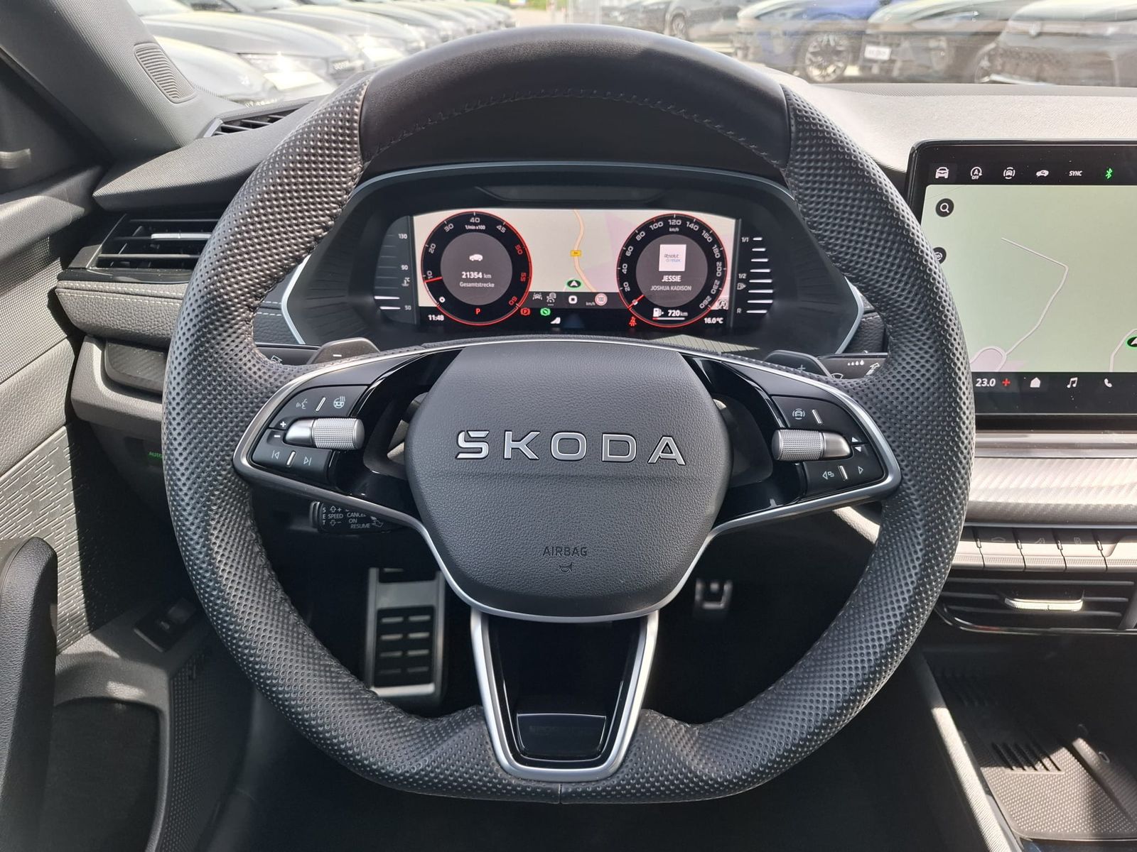 Fahrzeugabbildung SKODA Octavia 2.0 DSG Sportline MATRIX*AHK*CANTON*5J.G