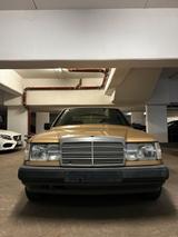 Mercedes-Benz Mercedes W124 2,5D | Wenig KM - Mercedes-Benz W124 aus dem Jahr 1987