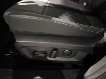 Fotografie 16 des Nissan Qashqai 1.3 DIG-T 4x4 MHEV Xtronic Tekna Pano Bo