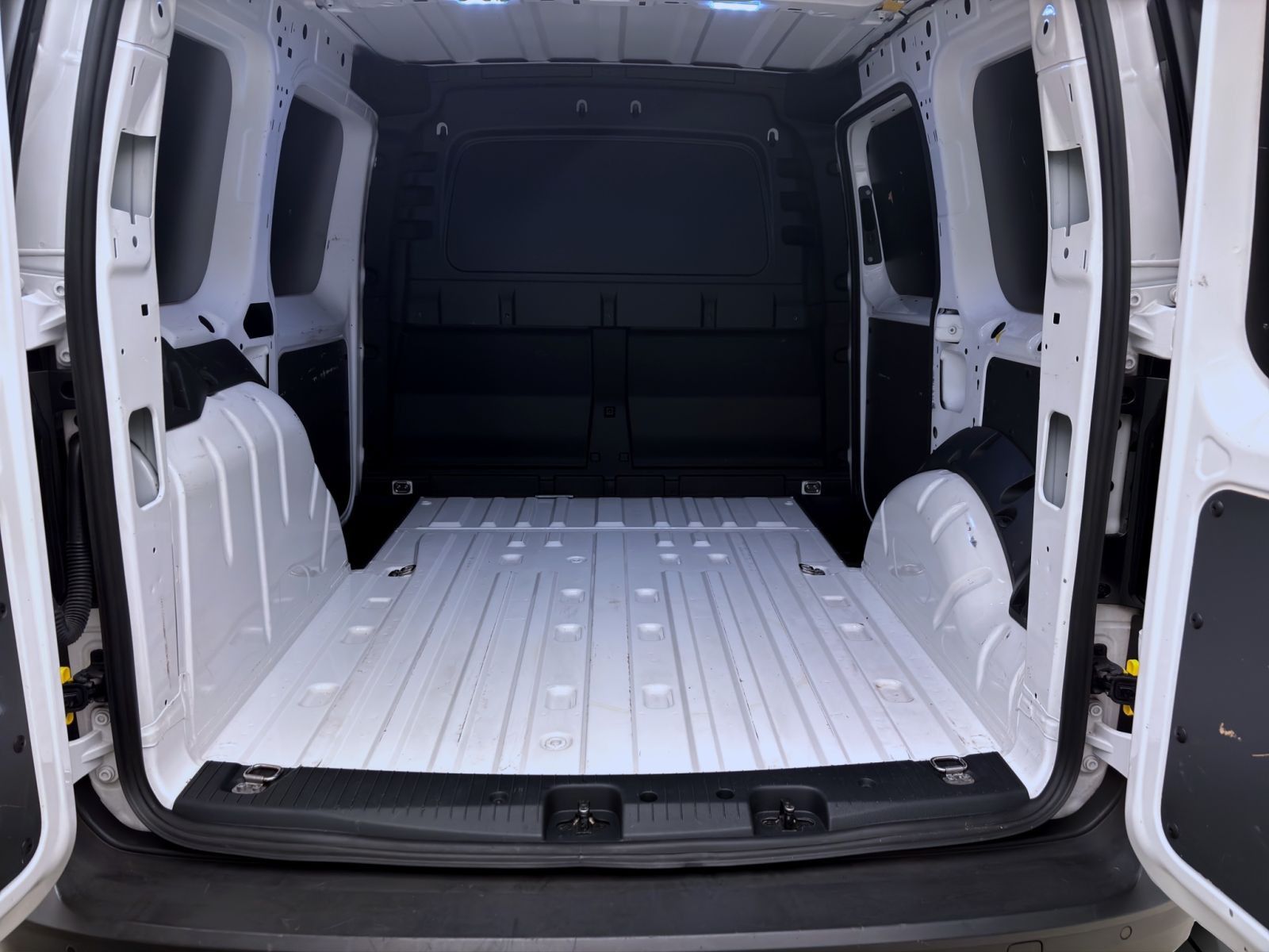 Volkswagen Caddy - Bild 4