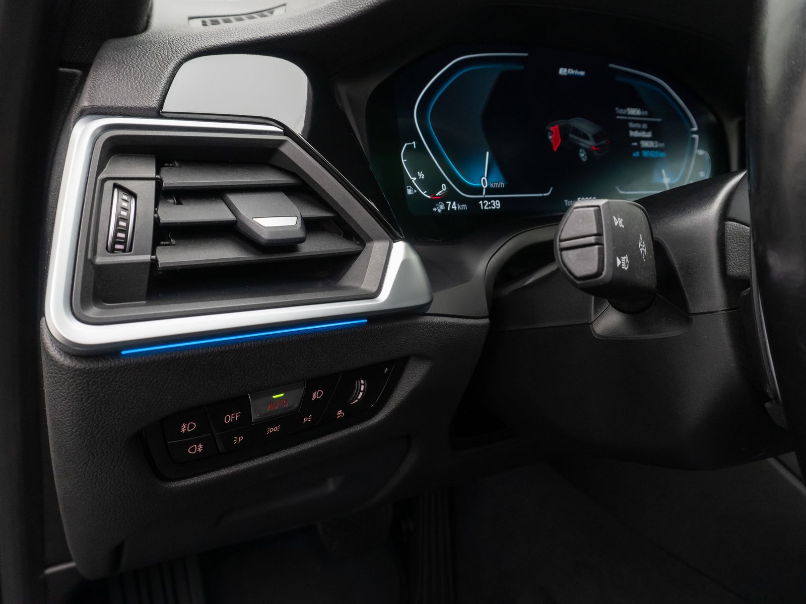 Fahrzeugabbildung BMW 320e xD Sport Line DAB Laser HUD HiFi Panorama