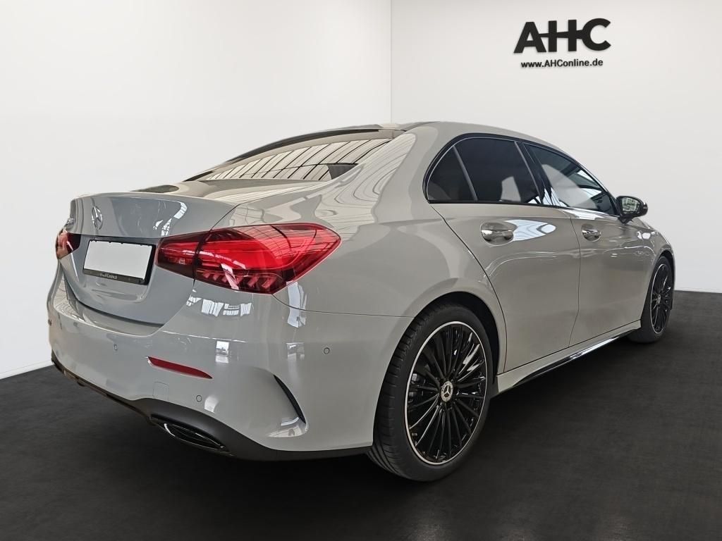 Fahrzeugabbildung Mercedes-Benz A 200 Limo ++SPECIAL-EDITION+AHK+KEYLESS+MULTI++