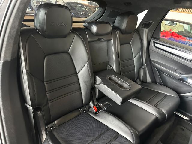 Porsche Cayenne Turbo *Matrix LED*360 Kamera*