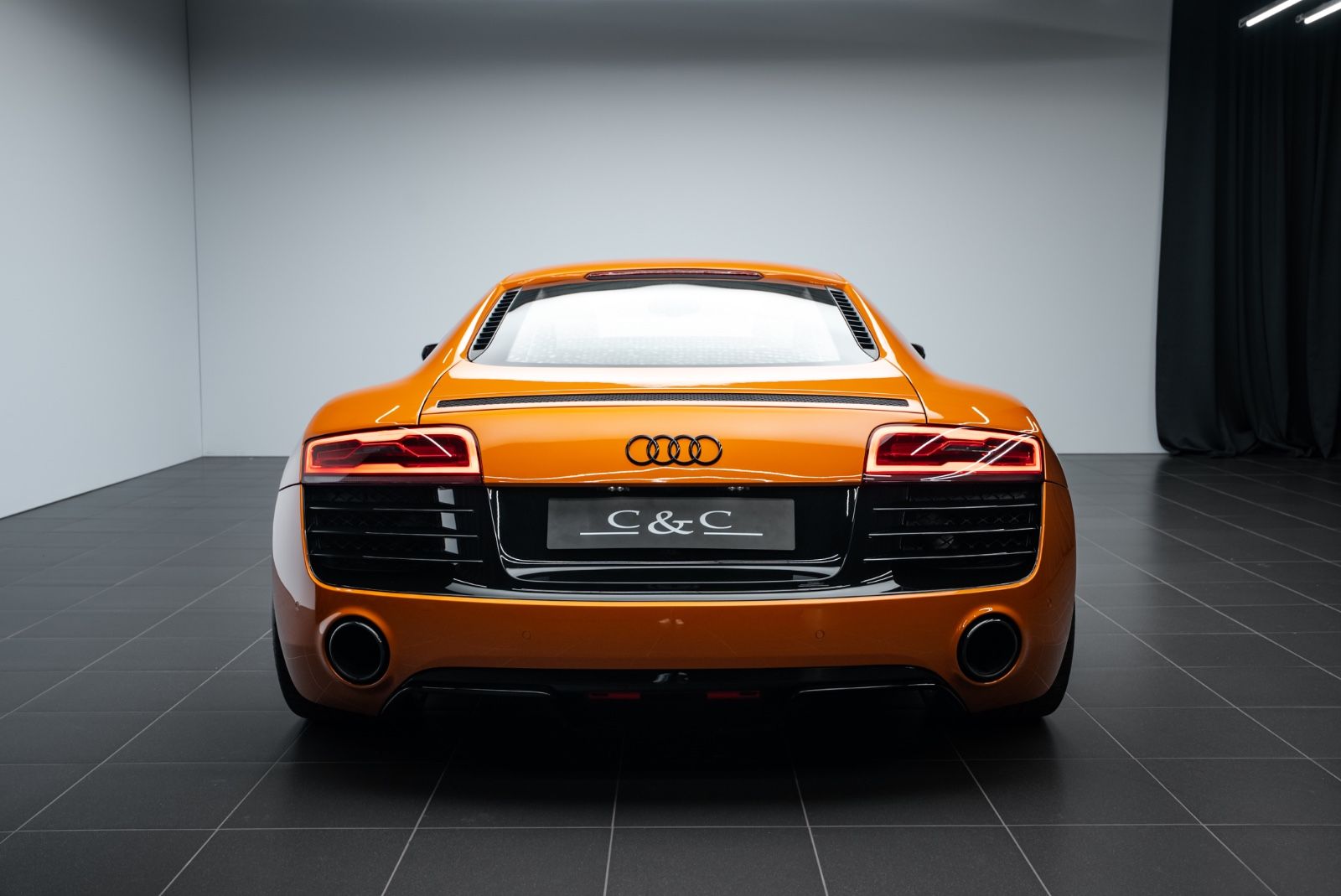 Fahrzeugabbildung Audi R8 Coupé HANDSCHALTUNG/B&O/CAM