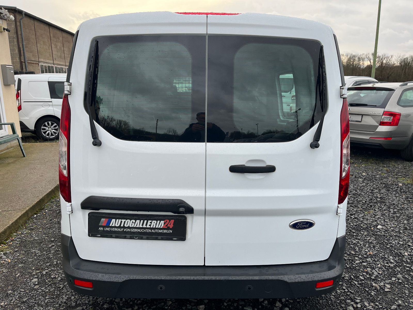 Fahrzeugabbildung Ford Transit Connect*Navi, Kamera, CD, el.Fenster,