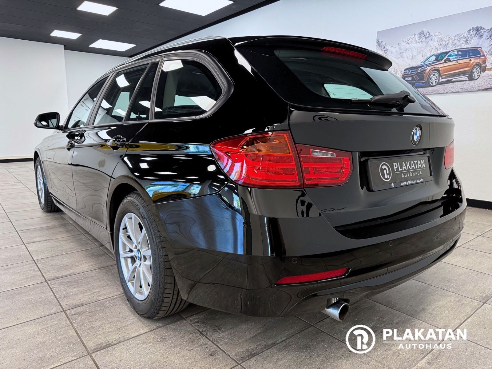 Fahrzeugabbildung BMW 318d Touring Leder Navi Bi-Xenon