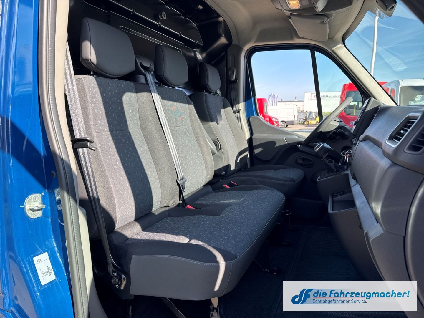 Fahrzeugabbildung Opel Movano B Kasten Kombi HKa L3H2 3,5t AHK Navi Mus