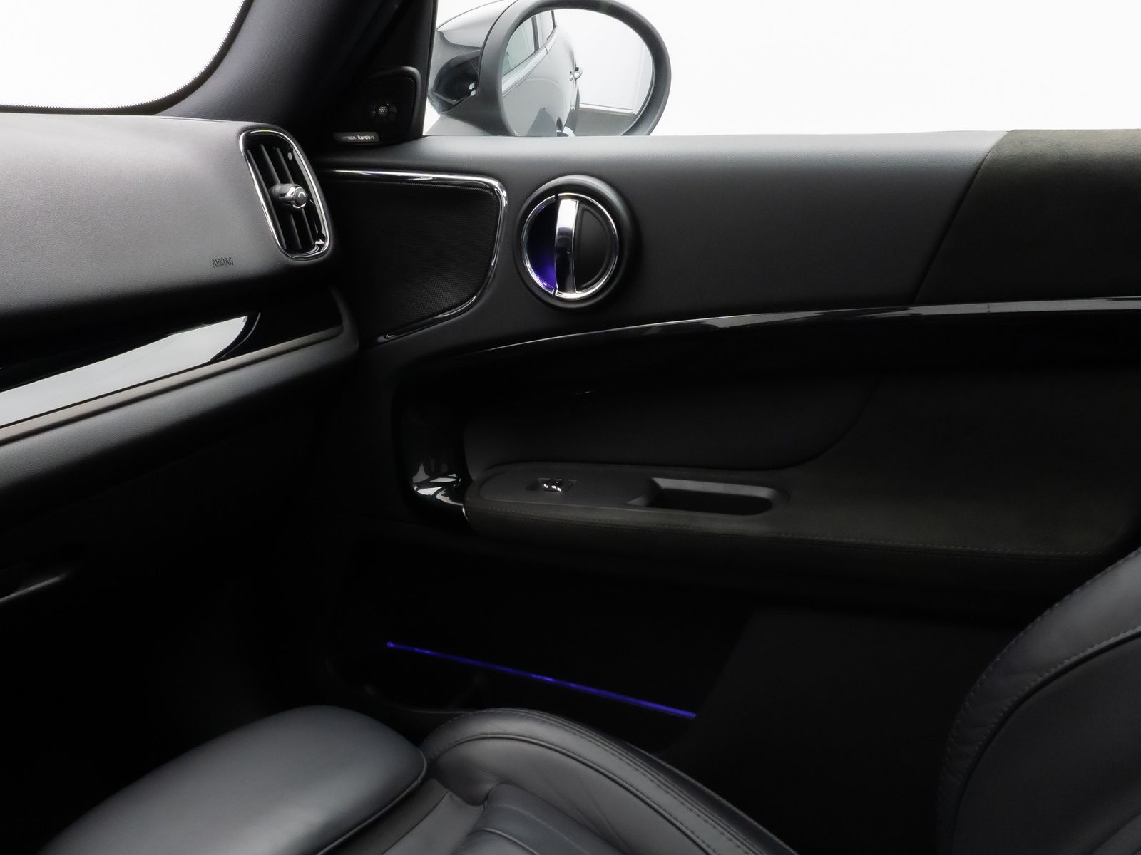 Fahrzeugabbildung MINI Countryman SE (Cooper) ALL4 Panorama Kamera HUD