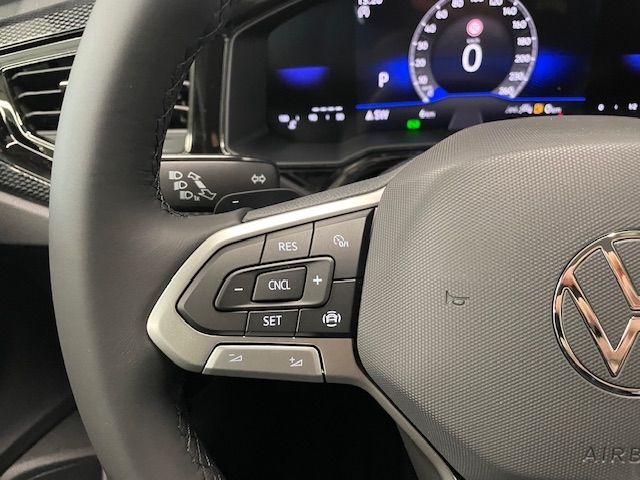 Fahrzeugabbildung Volkswagen Taigo Life AUTOMATIK LED DAB SHZ SpurhalteASS