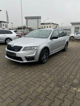 Skoda Octavia Combi RS *NAVI*PDC*SCHECKHEFT*1.HAND