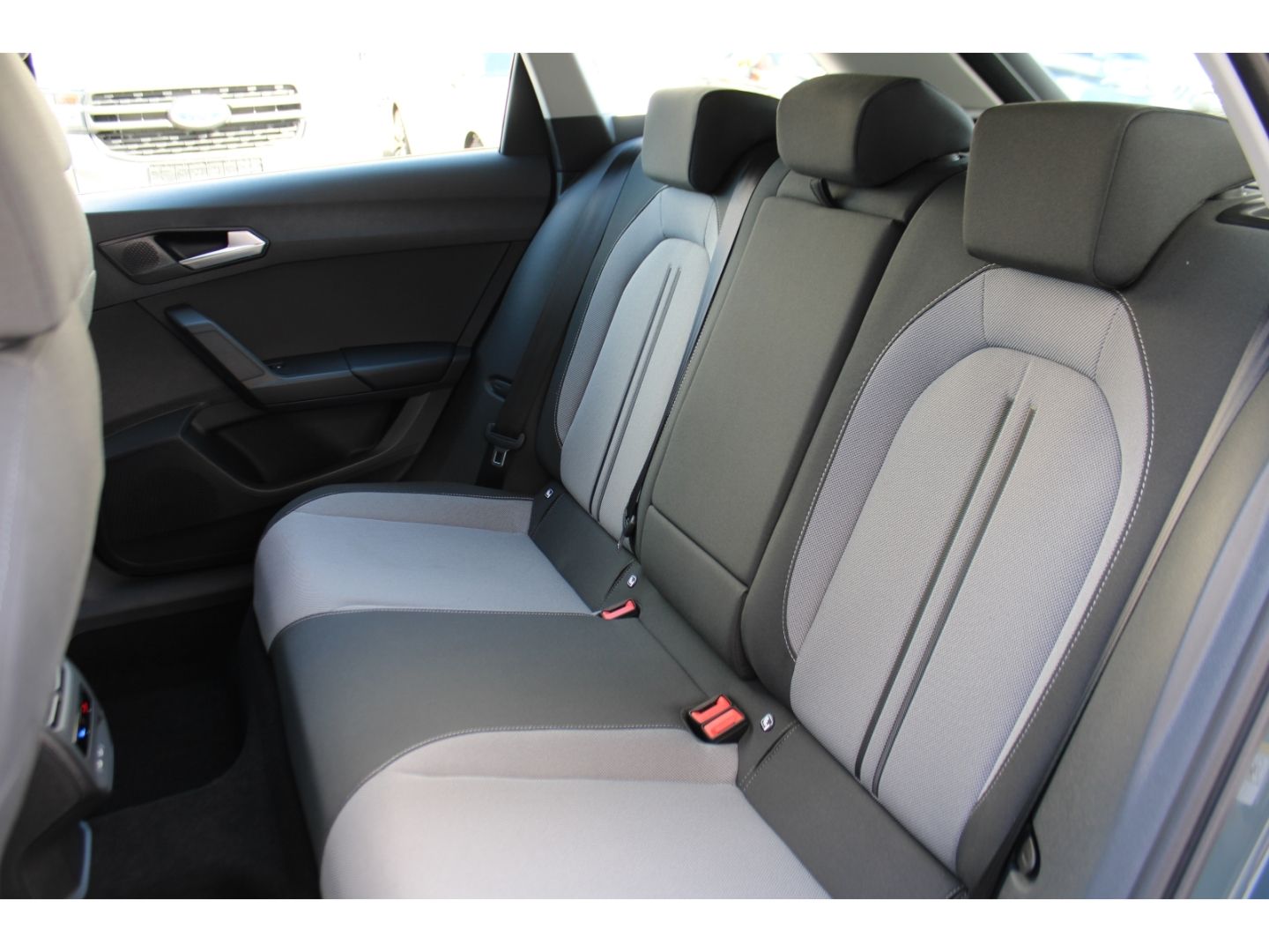 Fahrzeugabbildung SEAT Leon Sportstourer Style LED GRA WiPa RFK FullLin