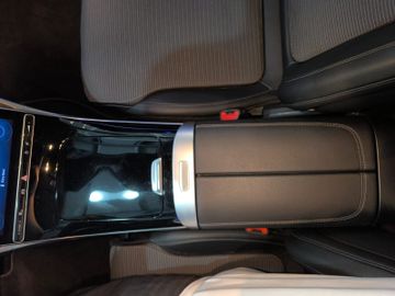 Bild 16 Mercedes-Benz C 180 T Avantgarde Automatik MBUX Kamera Ambient