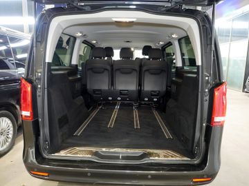 Mercedes V 220 - 10