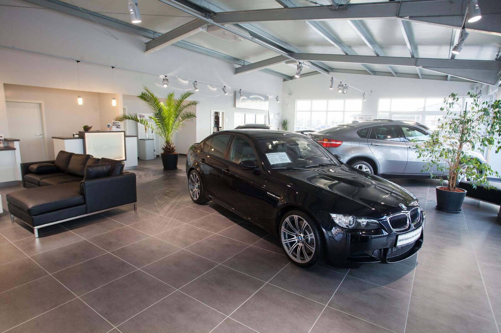 showroom-image-top