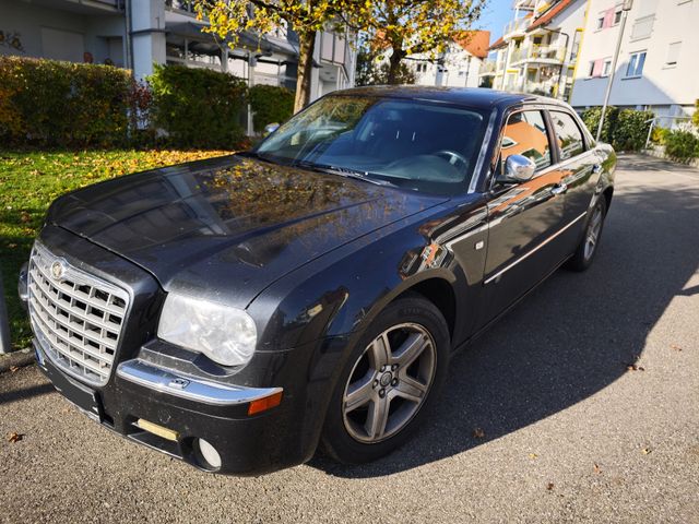 Chrysler 300C 3.0 CRD Autom. - Schwarz/Leder