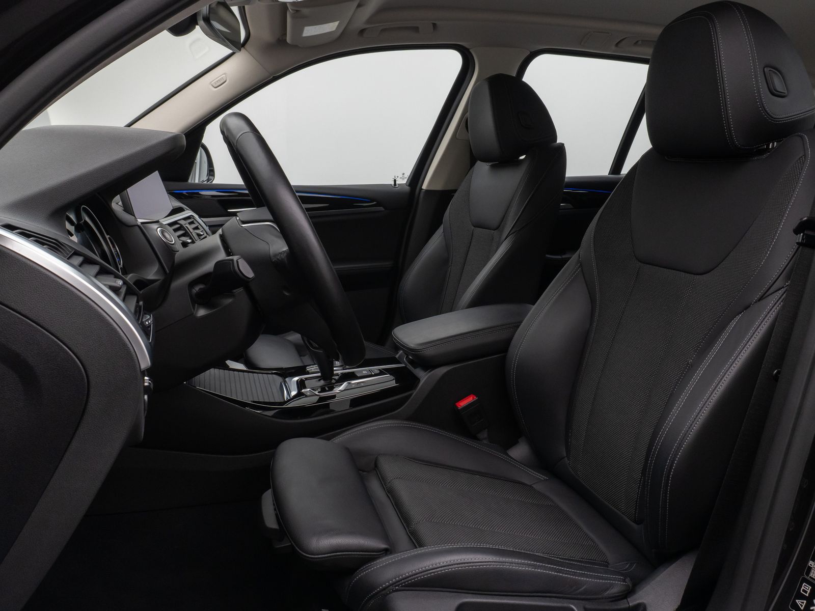 Fahrzeugabbildung BMW X3 xD20d xLine HUD DAB HiFi Lnkrhz Komfort Sport