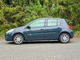 Renault Clio III 1.2 YAHOO!+WENIG KM+KLIMA+ZV+ALU+USB+ - Renault Clio Gebrauchtwagen in Dresden