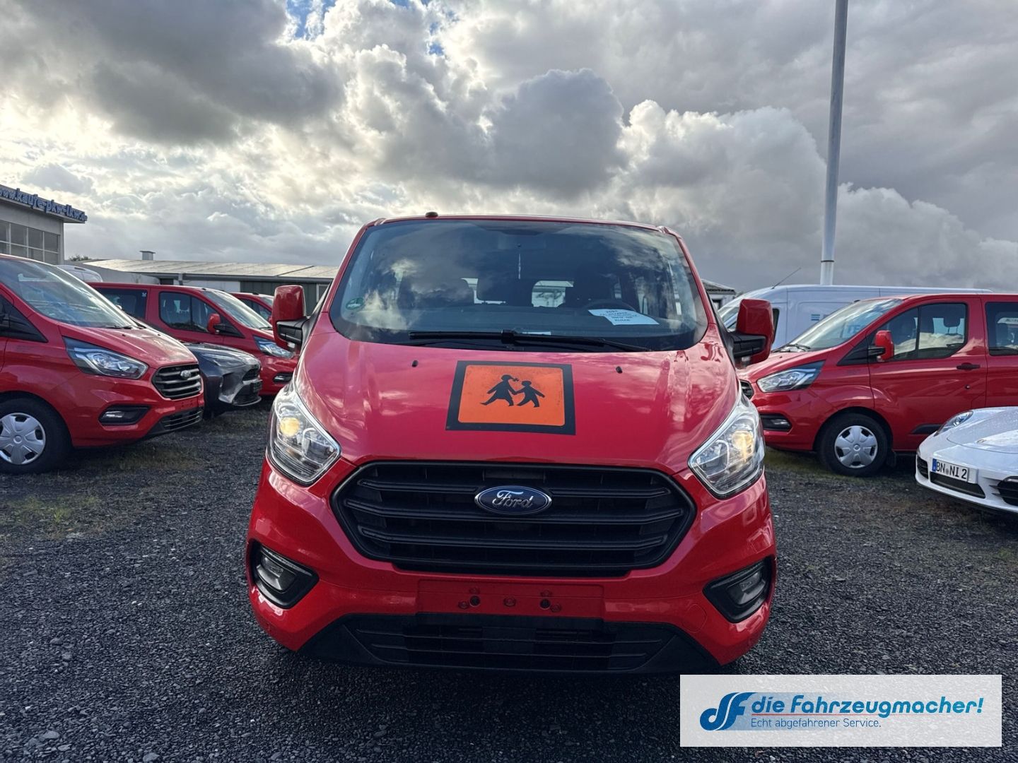 Fahrzeugabbildung Ford Transit Custom Tourneo 320 L1 Trend *EXPORT *26