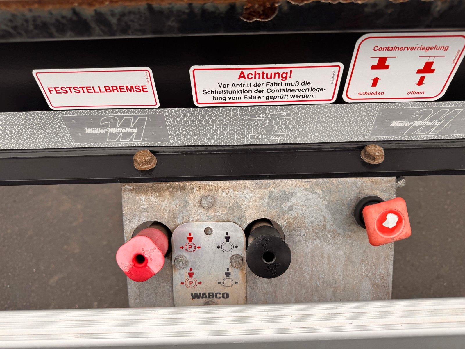 Fahrzeugabbildung Müller-Mitteltal RA-T 18,0 Containerfahrgestell