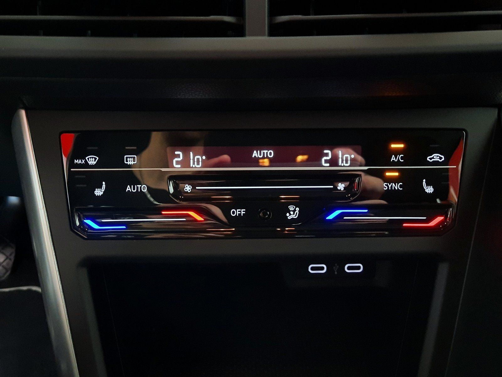Fahrzeugabbildung Volkswagen Polo Life TSI *AHK*LED*PDC*Sitzhzg.*App-Con.*ACC