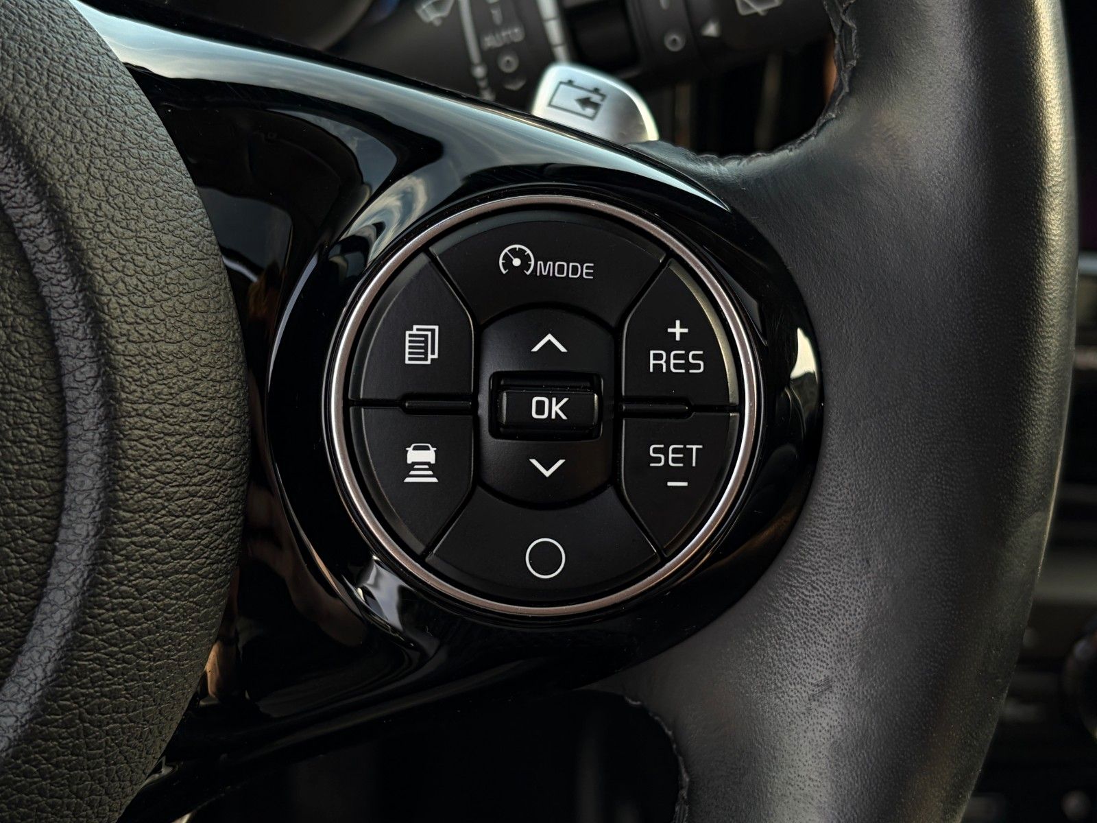 Fahrzeugabbildung Kia e-Soul Spirit 64kW ACC H&K NAV CAM Wärmepumpe
